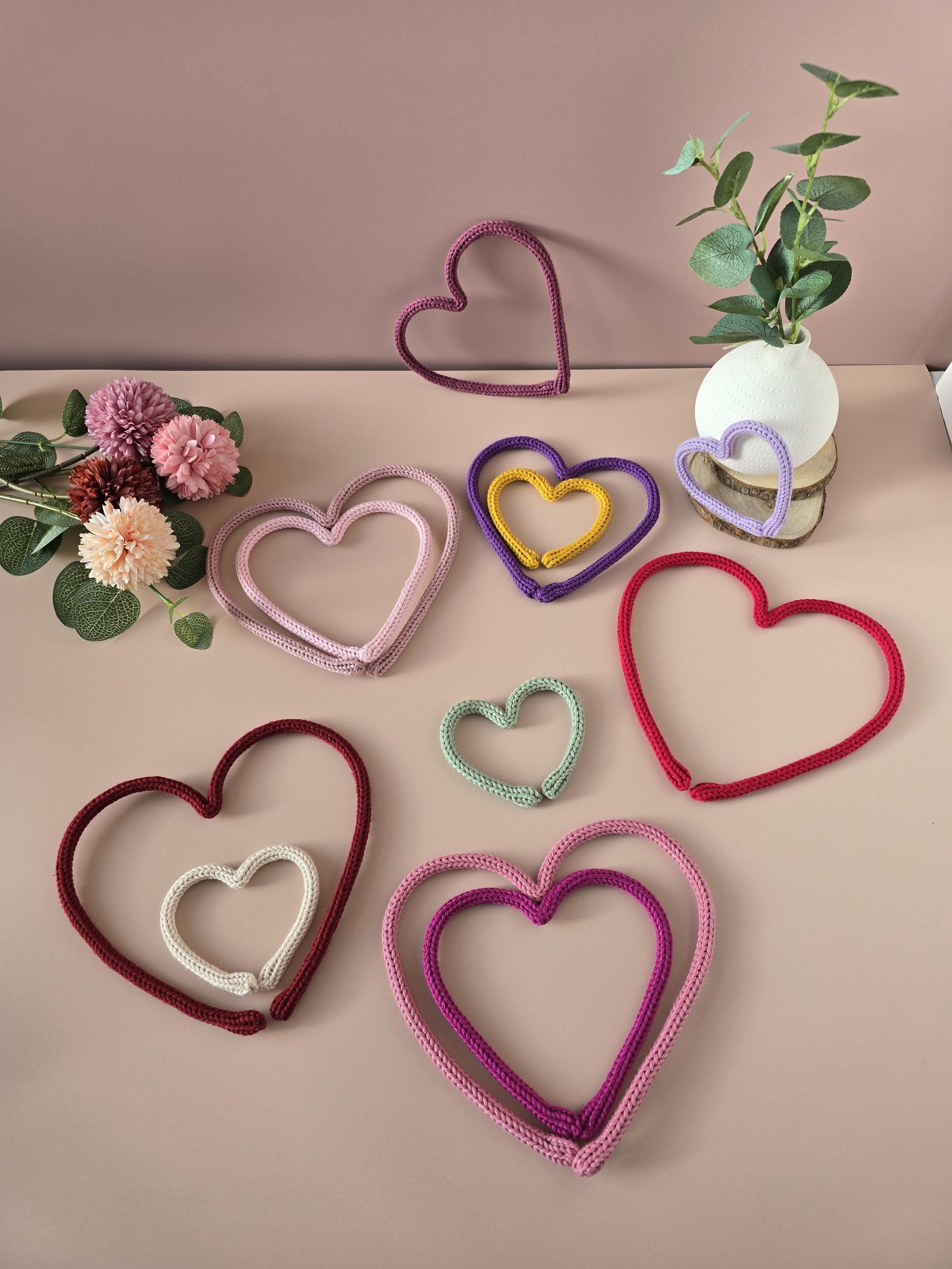 Knitted Wire Heart Wall Decor