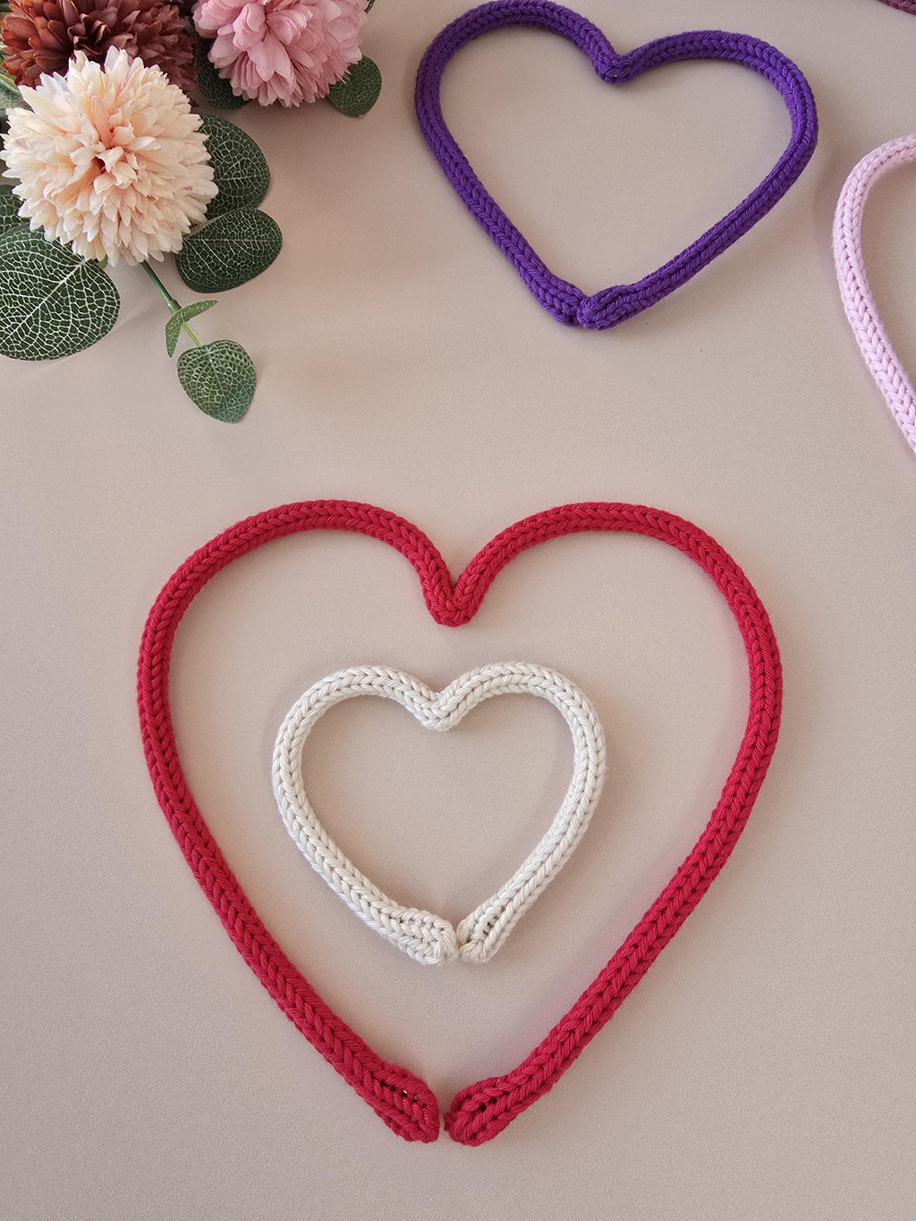 Knitted Wire Heart Wall Decor