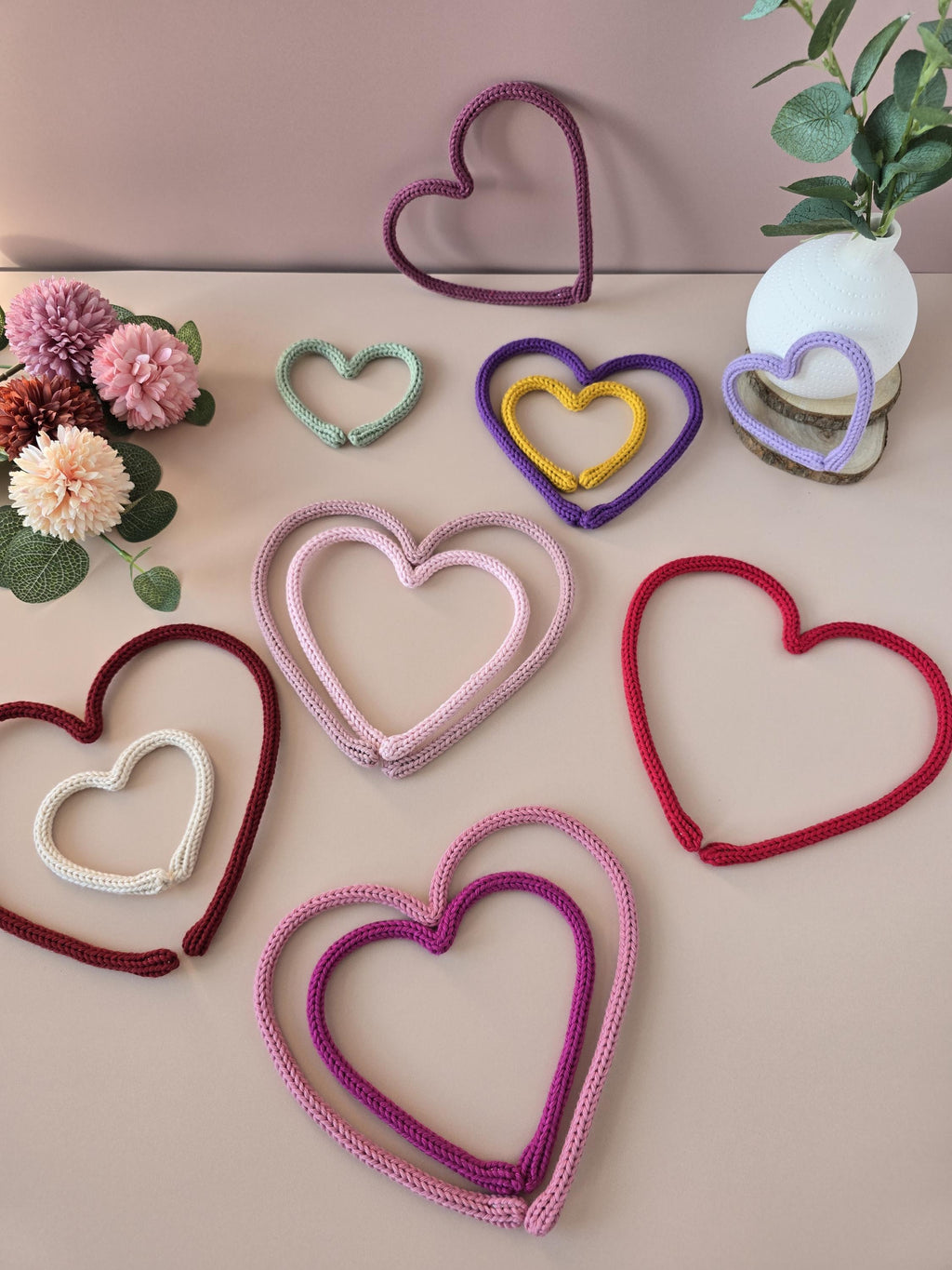 Knitted Wire Heart Wall Decor