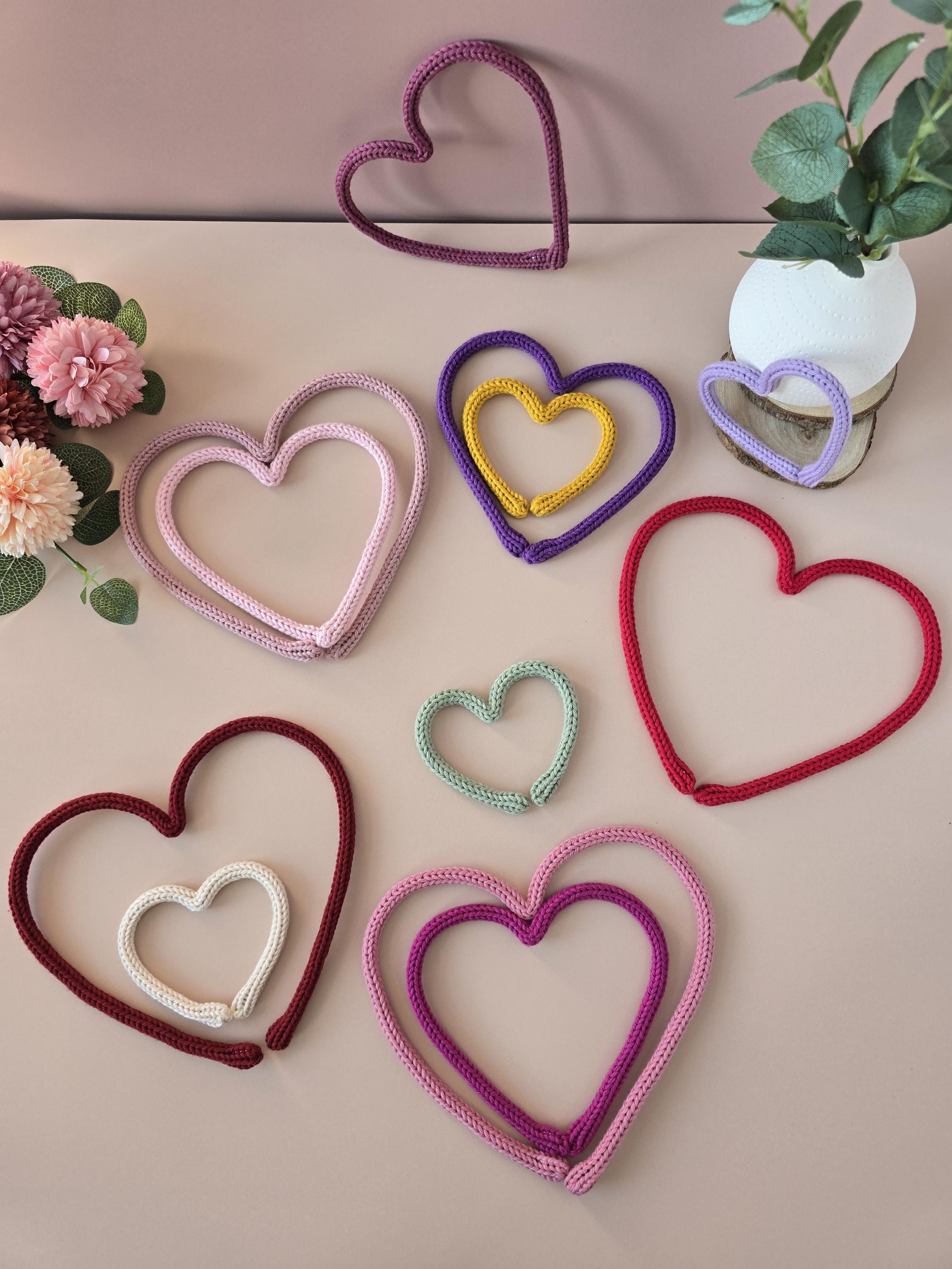 Knitted Wire Heart Wall Decor