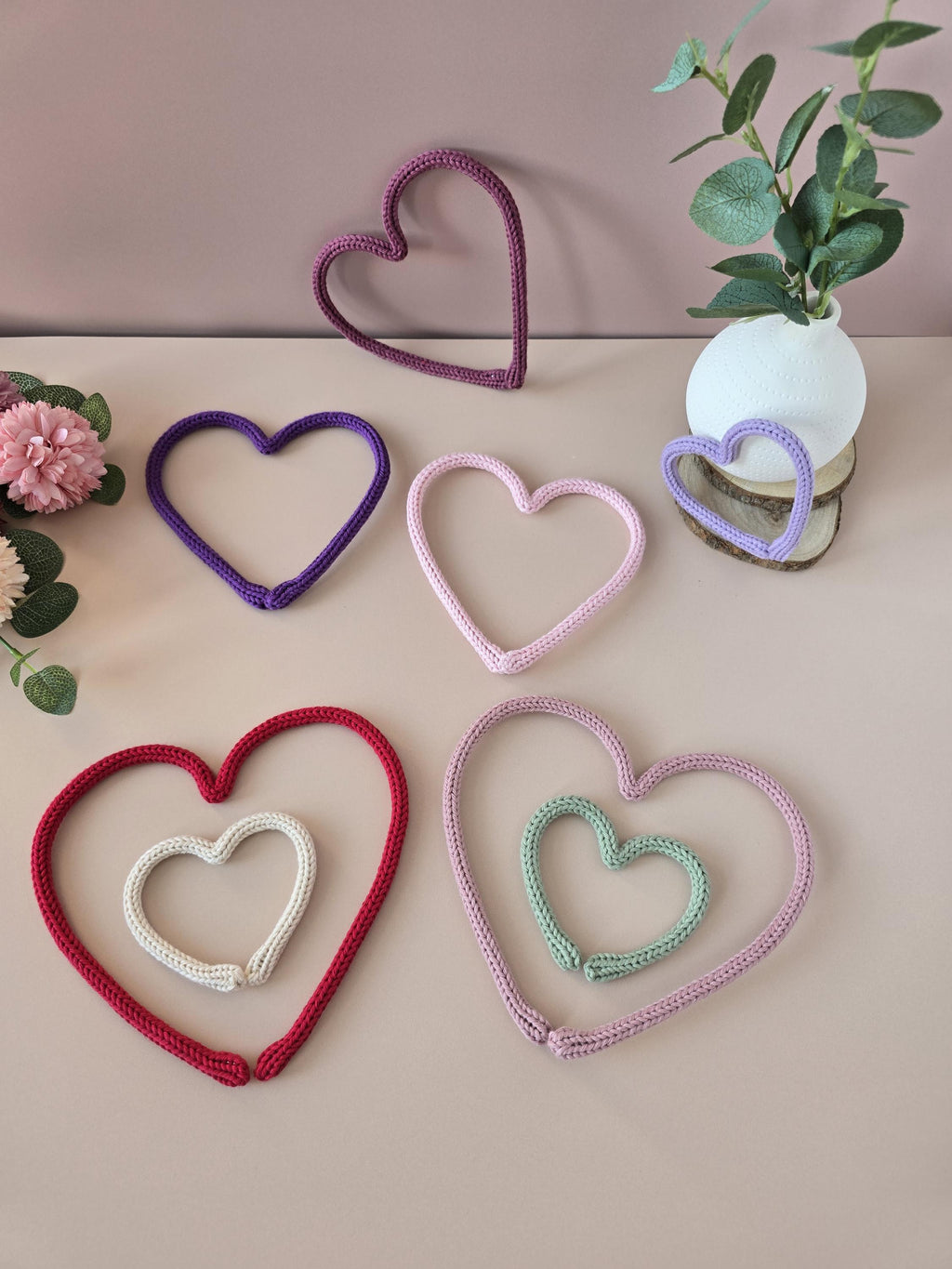 Knitted Wire Heart Wall Decor
