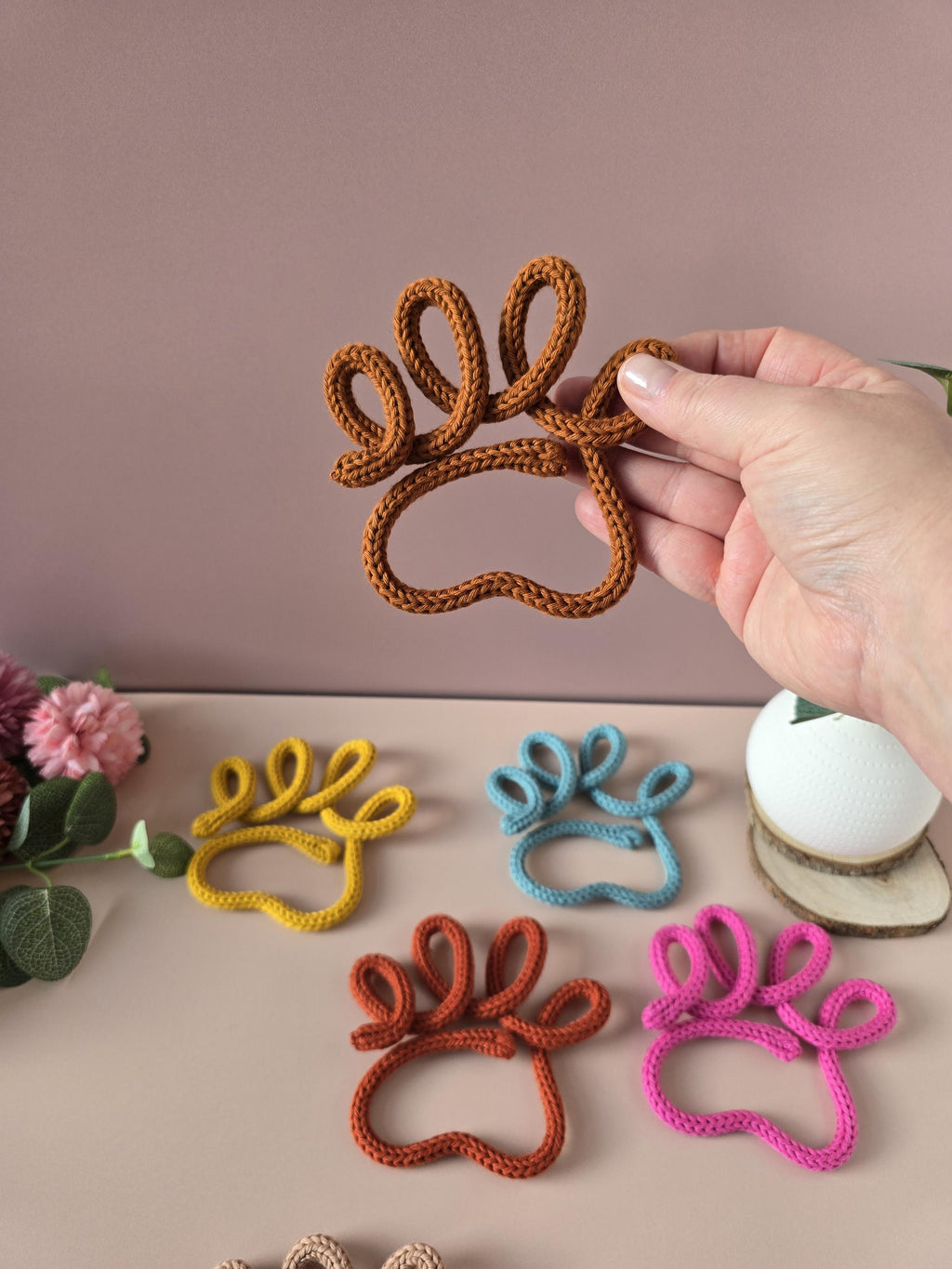 handmade-dog-paw-decor-size-reference