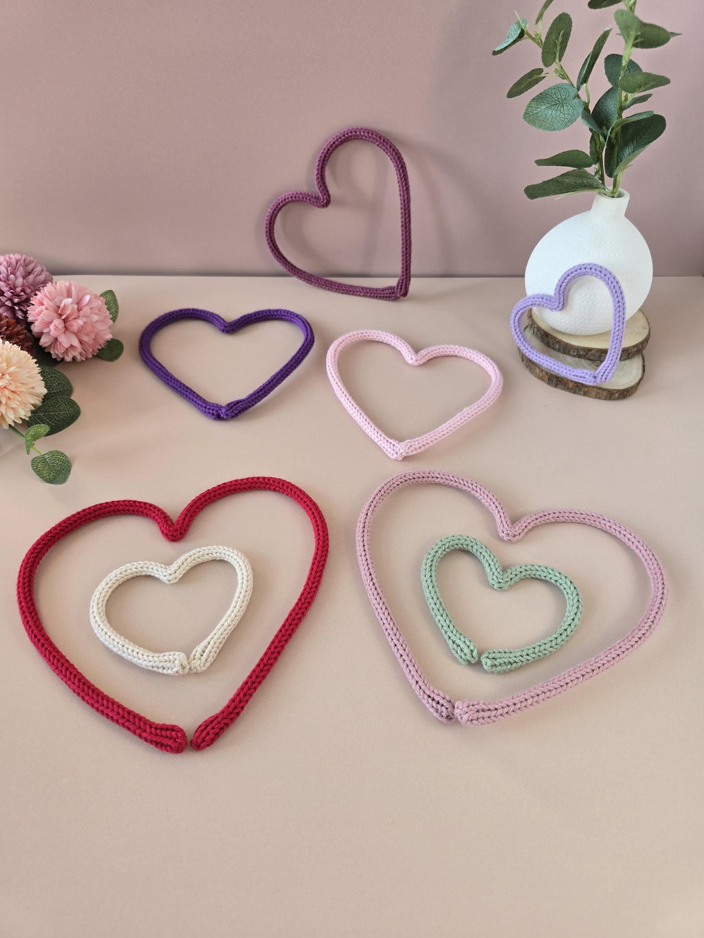 Knitted Wire Heart Wall Decor
