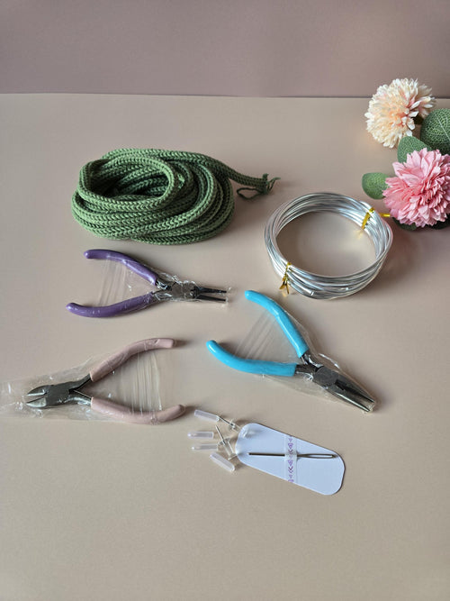 knitted-wire-art-diy-kit-contents.jpg