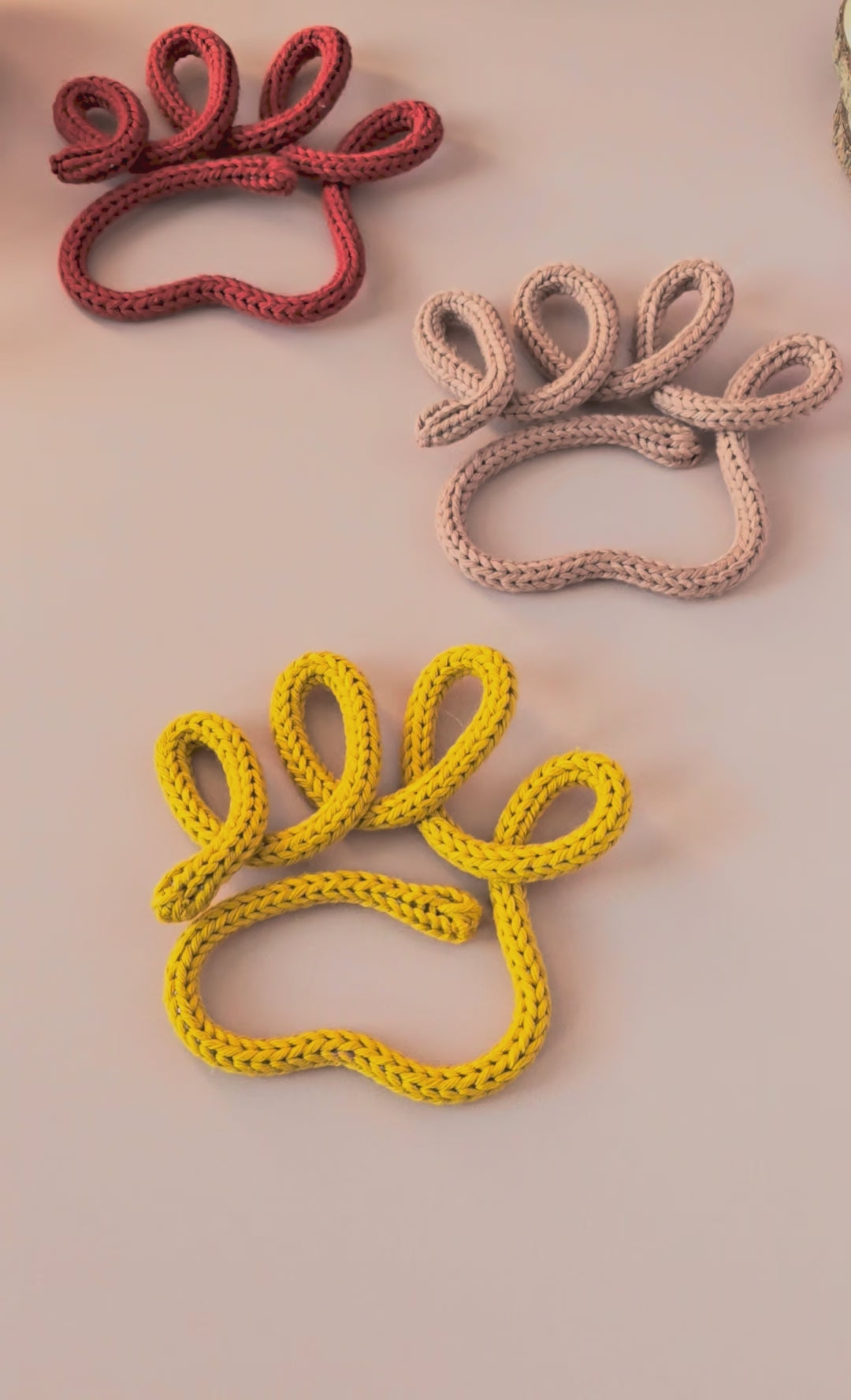 Knitted Wire Dog Paw Decor