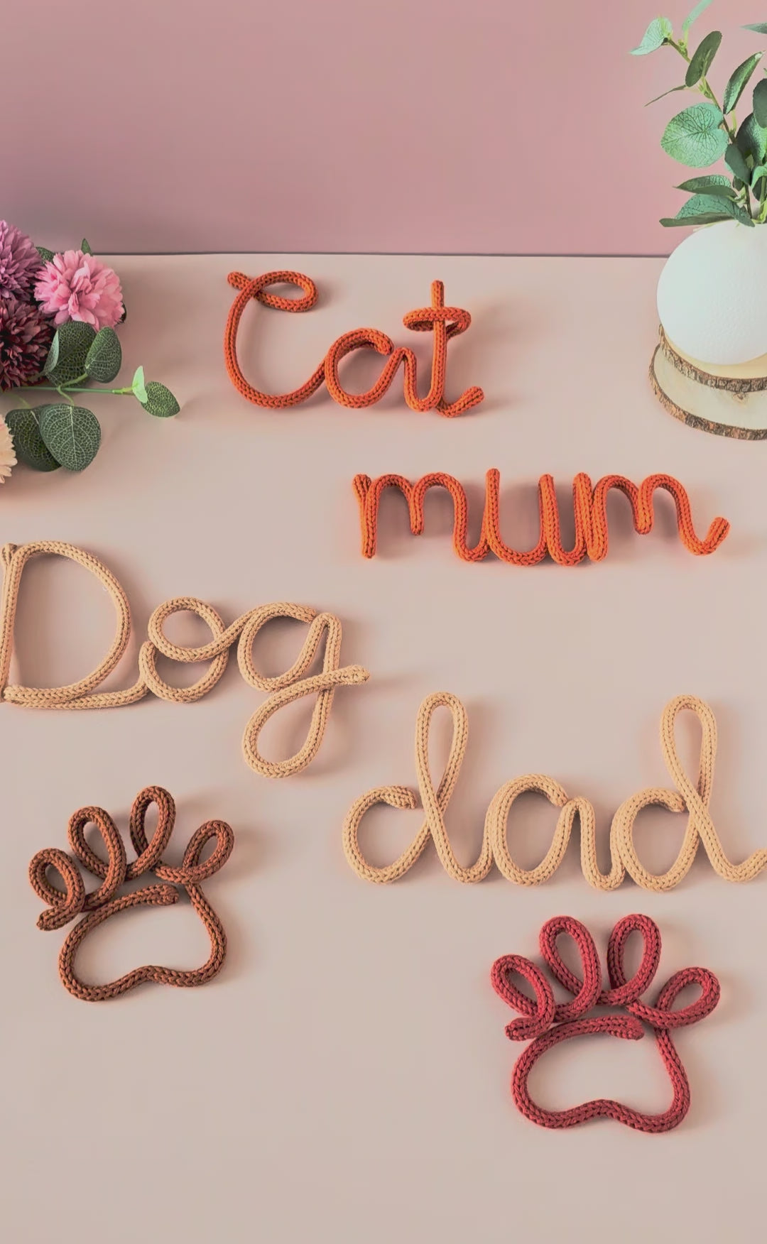 Knitted Wire Dog Paw Decor