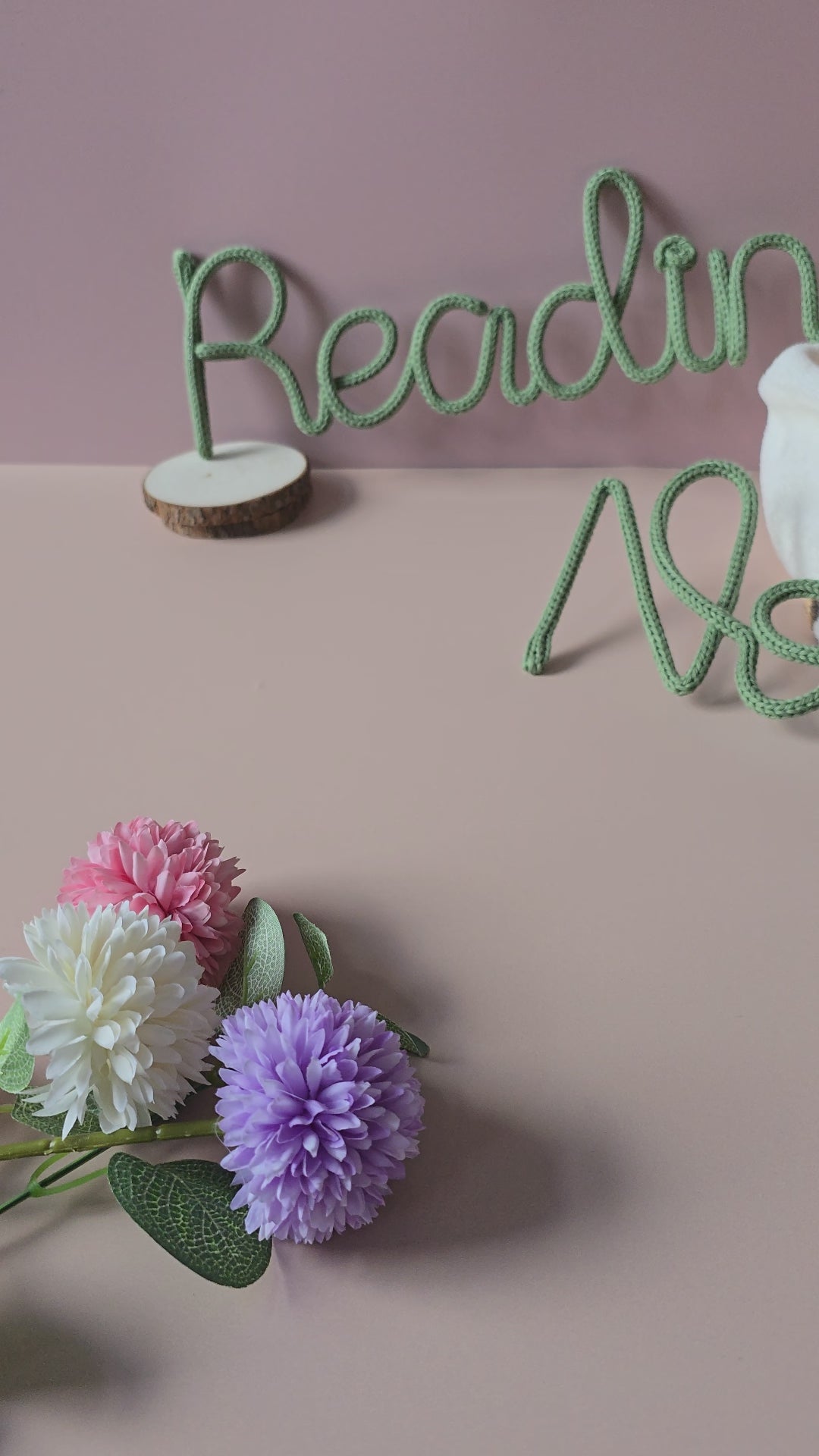 Knitted Wire Reading Corner Wall Words