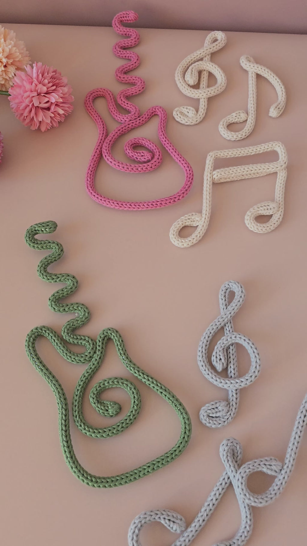 Knitted Wire Music Wall Decor
