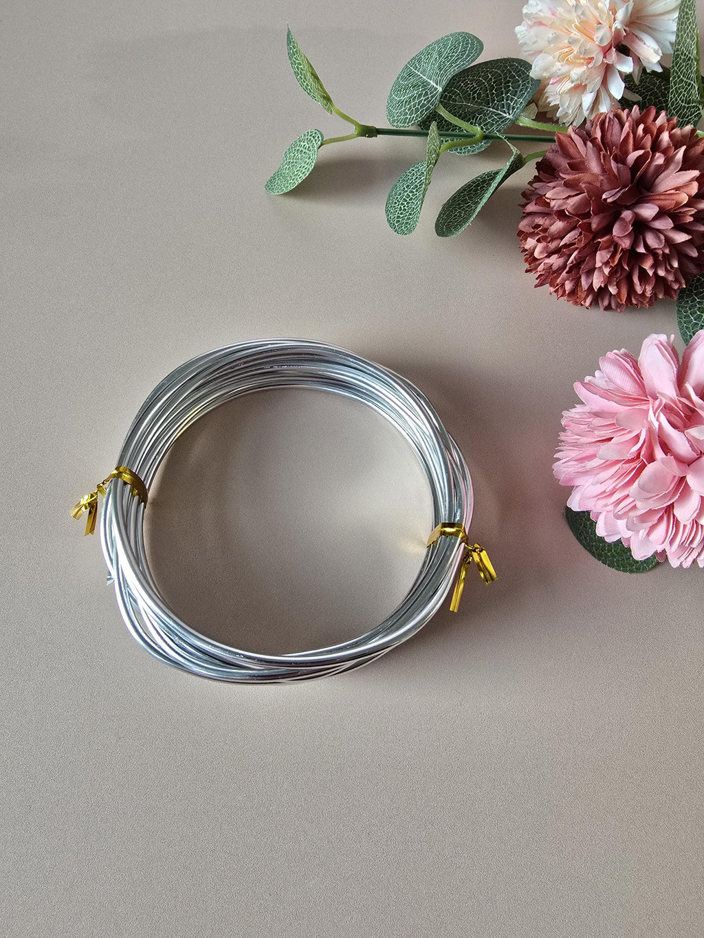 Ready-made i-cord and wire included in the knitted wire DIY kit