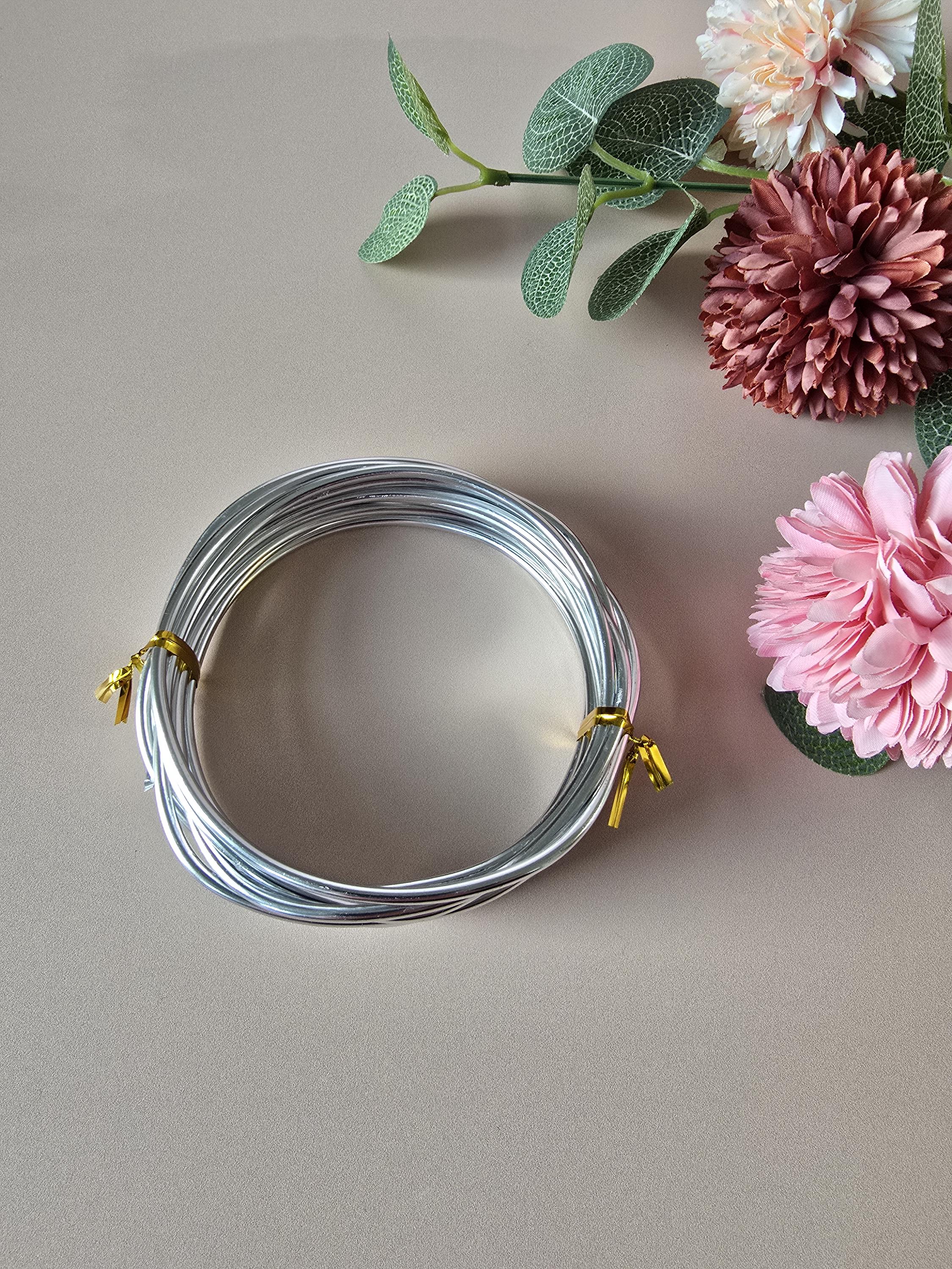Ready-made i-cord and wire included in the knitted wire DIY kit