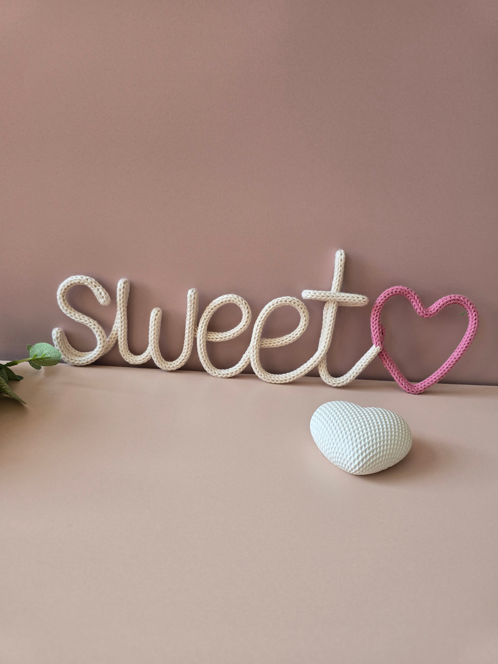 Handmade Sweetheart knitted wire sign with pink heart
